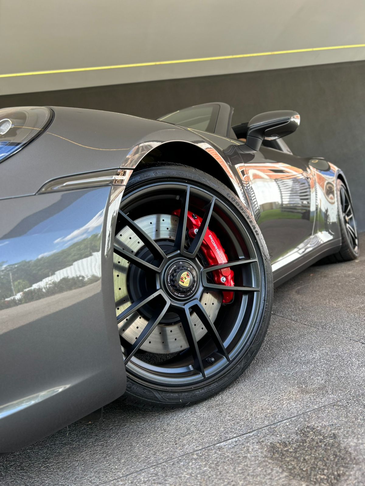 PORSCHE 911 3.0 24V H6 GASOLINA TARGA 4 GTS PDK 2024 - Image 13