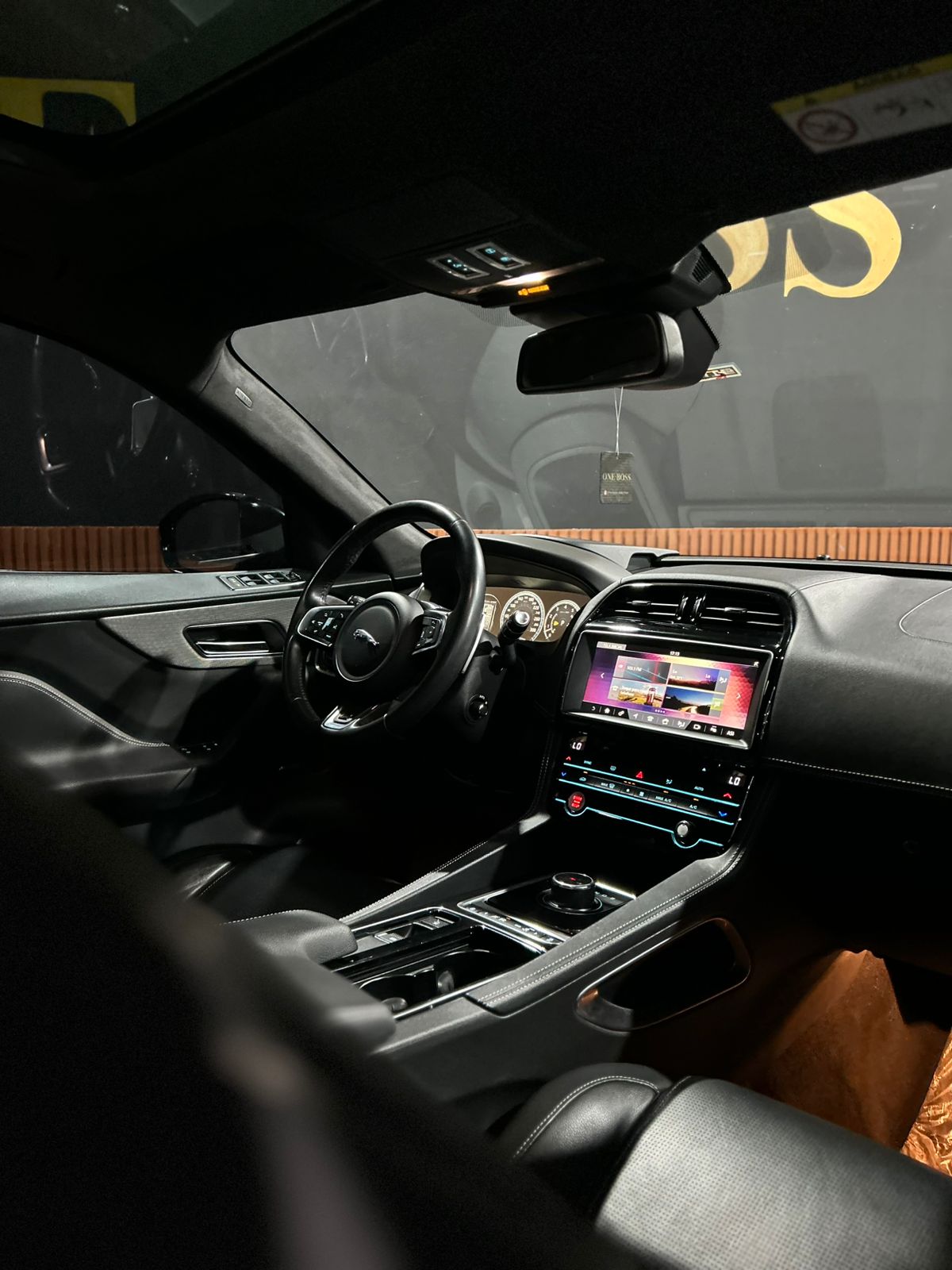 JAGUAR F-PACE 3.0 V6 SUPERCHARGED S AWD 4P AUTOMÁTICO 2018 ( LEILÃO DE FINANCIAMENTO) - Image 9