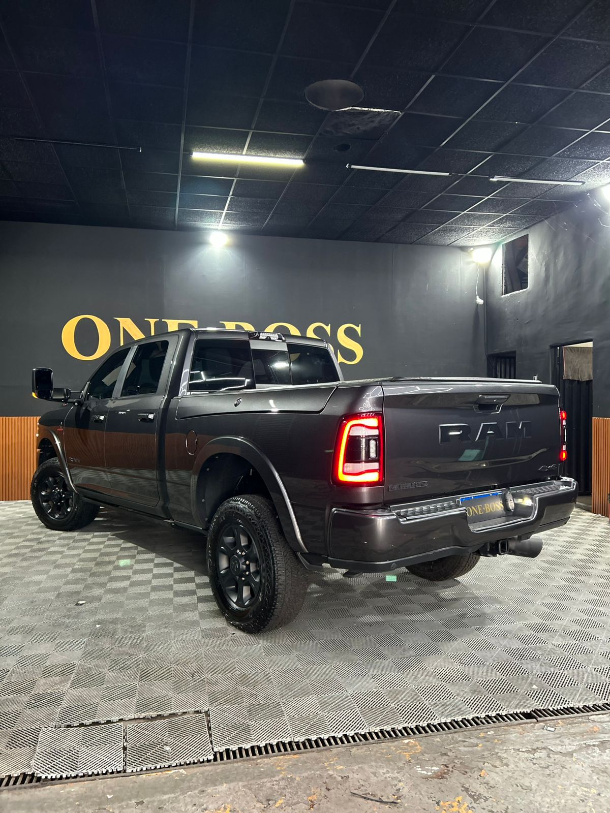 RAM 2500 6.7 I6 TURBO DIESEL NIGHT EDITION CD 4X4 AUTOMÁTICO 2021 - Image 21