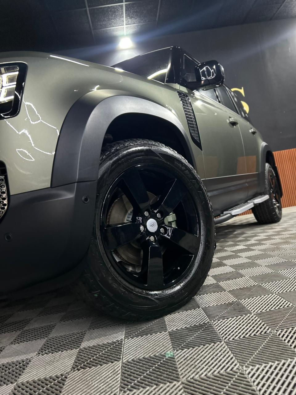 LAND ROVER DEFENDER 2.0 P300 GASOLINA 110 HSE AWD AUTOMÁTICO 2022 - Image 19