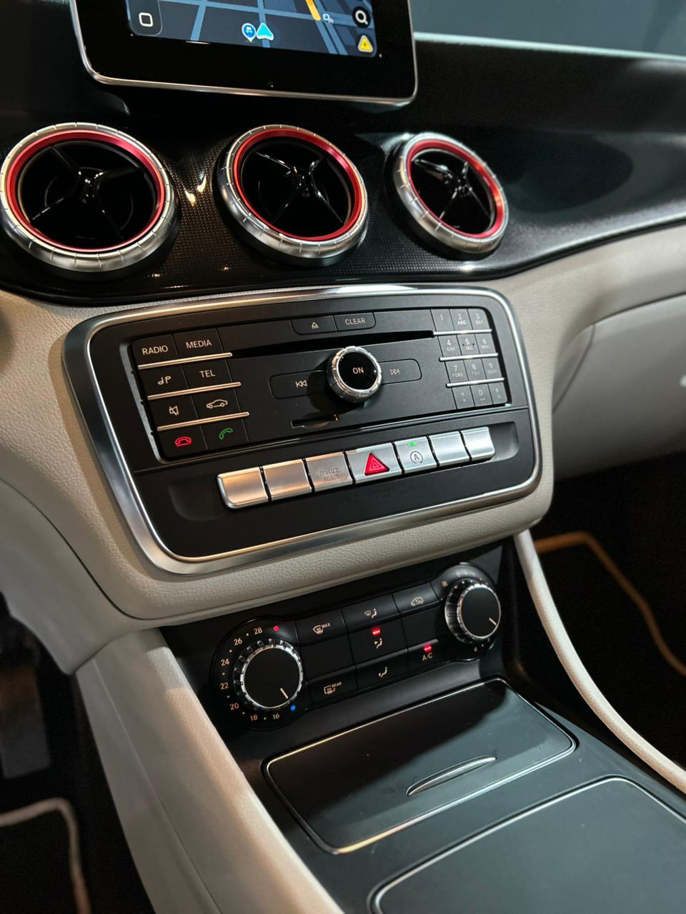 MERCEDES-BENZ CLA 180 1.6 CGI GASOLINA 7G-DCT 2019 - Image 26