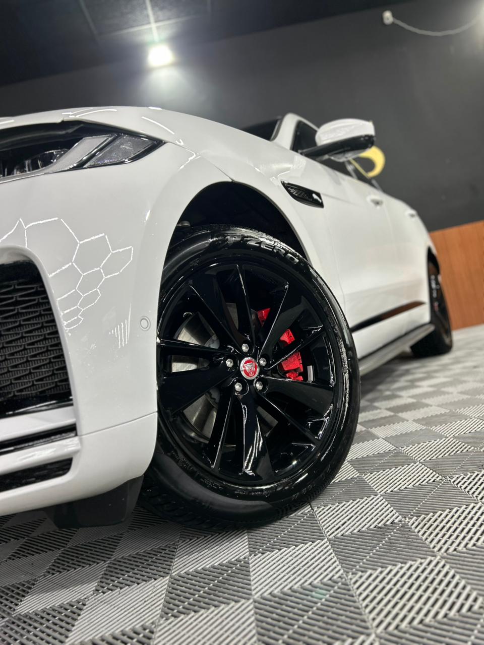 JAGUAR F-PACE 3.0 P340 MHEV R-DYNAMIC S AWD AUTOMÁTICO 2021 - Imagem 5