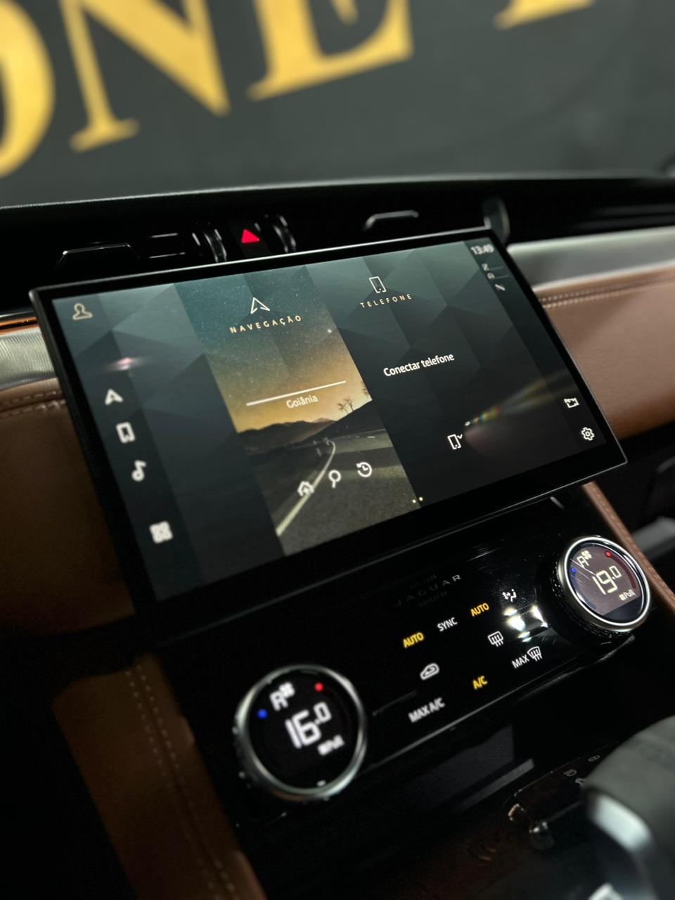 JAGUAR F-PACE 3.0 P340 MHEV R-DYNAMIC S AWD AUTOMÁTICO 2021 - Imagem 18