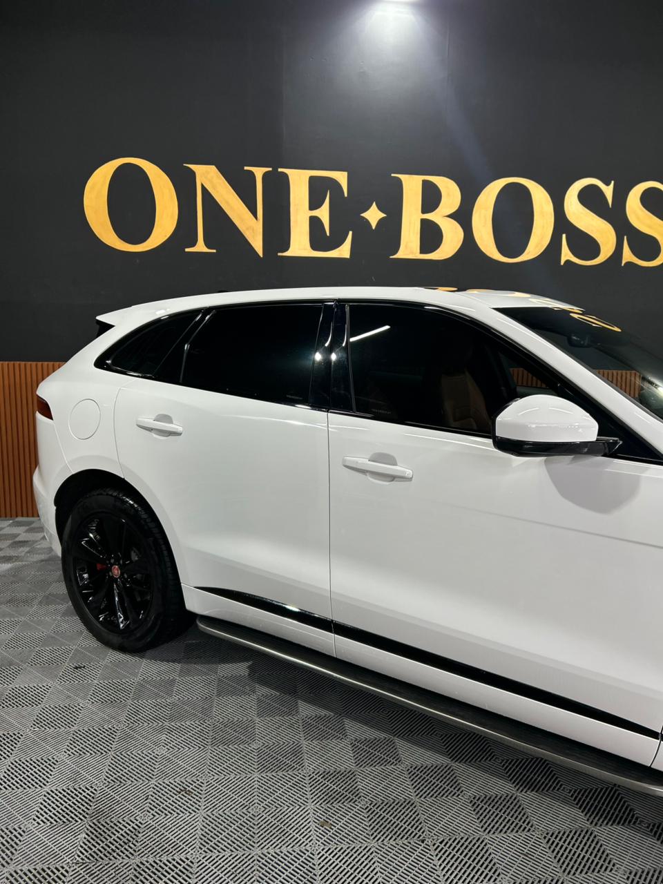 JAGUAR F-PACE 3.0 P340 MHEV R-DYNAMIC S AWD AUTOMÁTICO 2021 - Imagem 28