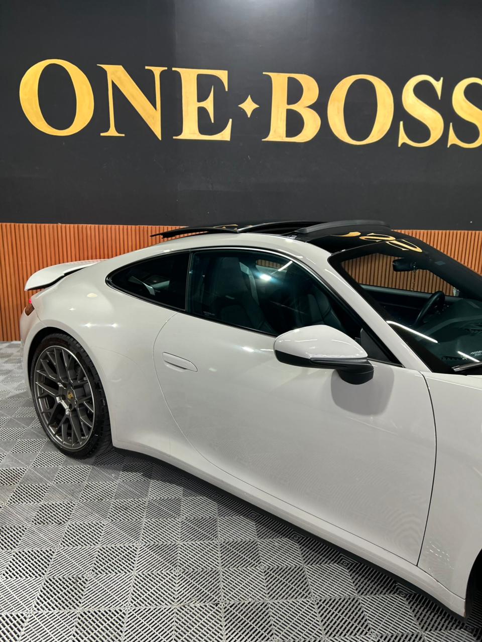 PORSCHE 911 3.0 24V H6 GASOLINA CARRERA PDK 2024 - Imagem 12