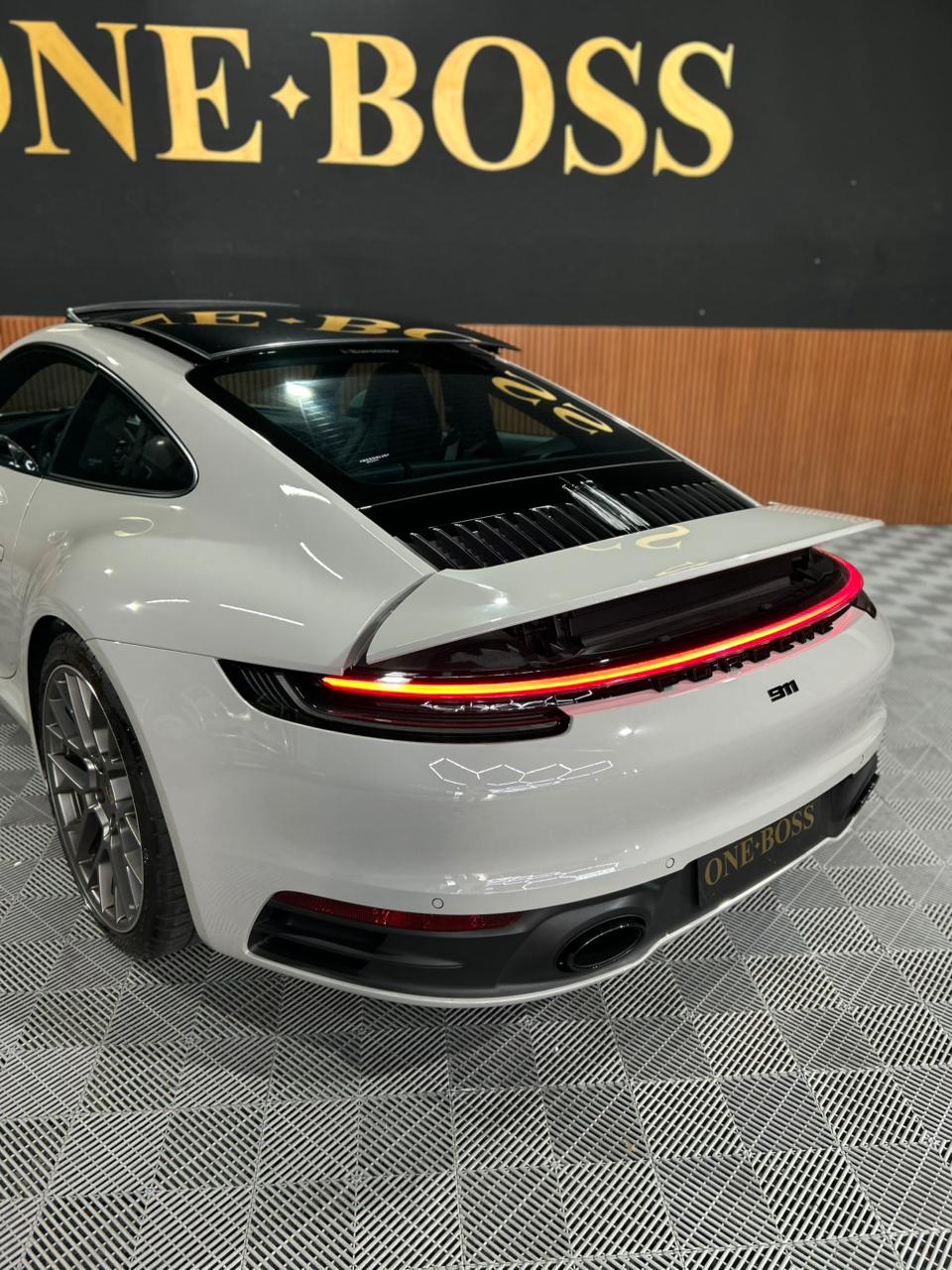 PORSCHE 911 3.0 24V H6 GASOLINA CARRERA PDK 2024 - Imagem 26