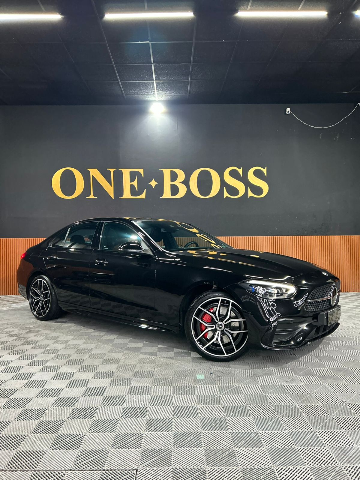 MERCEDES-BENZ C 300 2.0 EQ BOOST HÍBRIDO AMG LINE 9G-TRONIC 2024 - Imagem 22