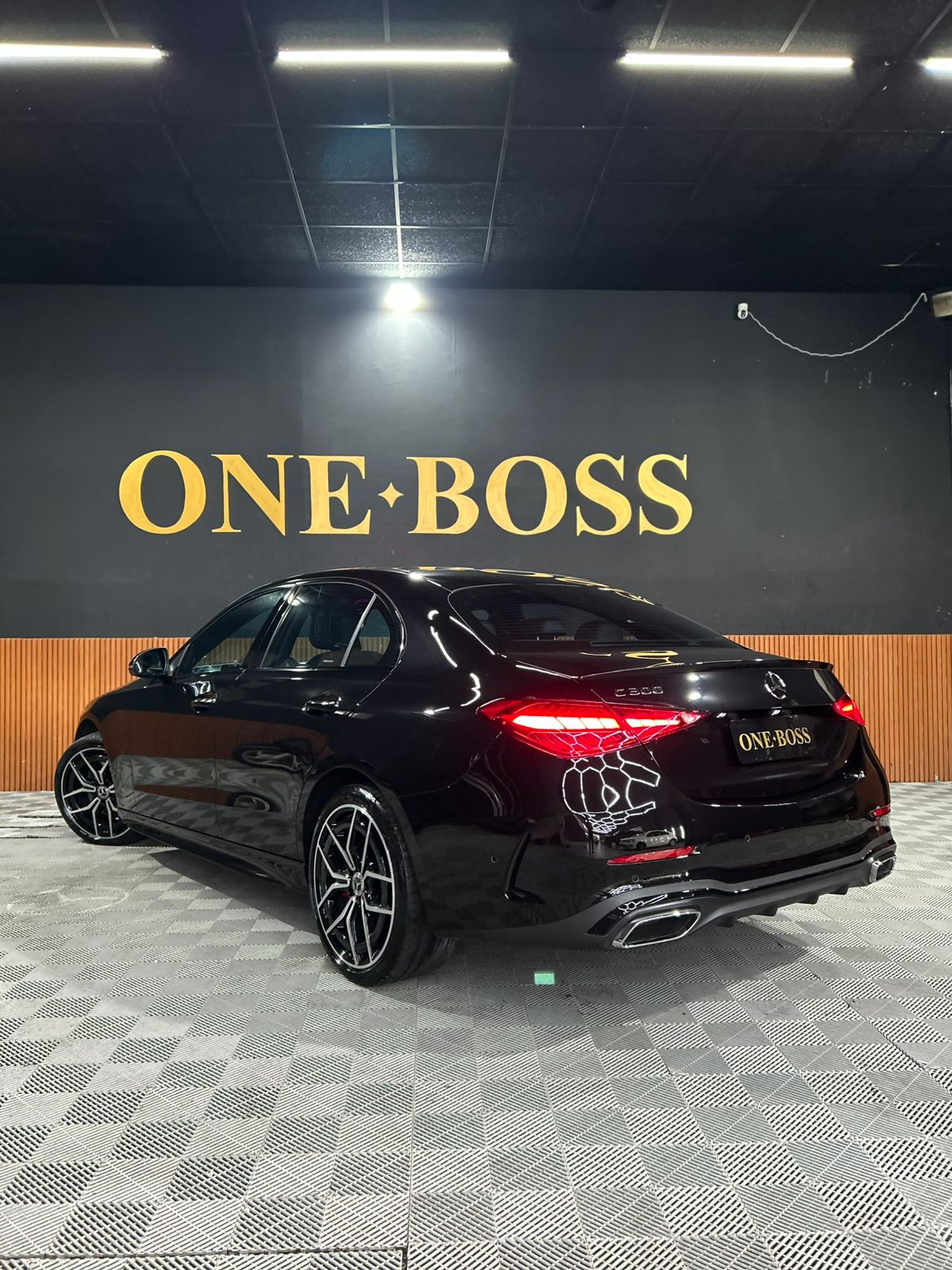 MERCEDES-BENZ C 300 2.0 EQ BOOST HÍBRIDO AMG LINE 9G-TRONIC 2024 - Imagem 6