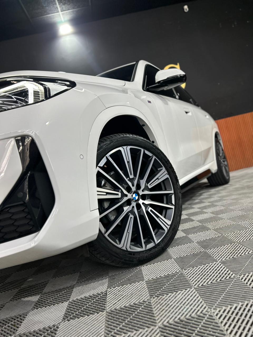 BMW X1 2.0 16V TURBO GASOLINA SDRIVE20I M SPORT STEPTRONIC 2025 - Imagem 24