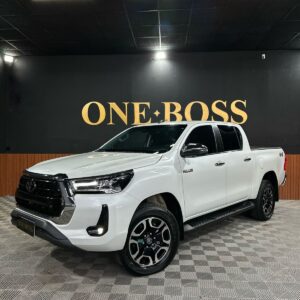 TOYOTA HILUX  2.8 D-4D TURBO DIESEL CD SRX 4X4 AUTOMÁTICO 2024