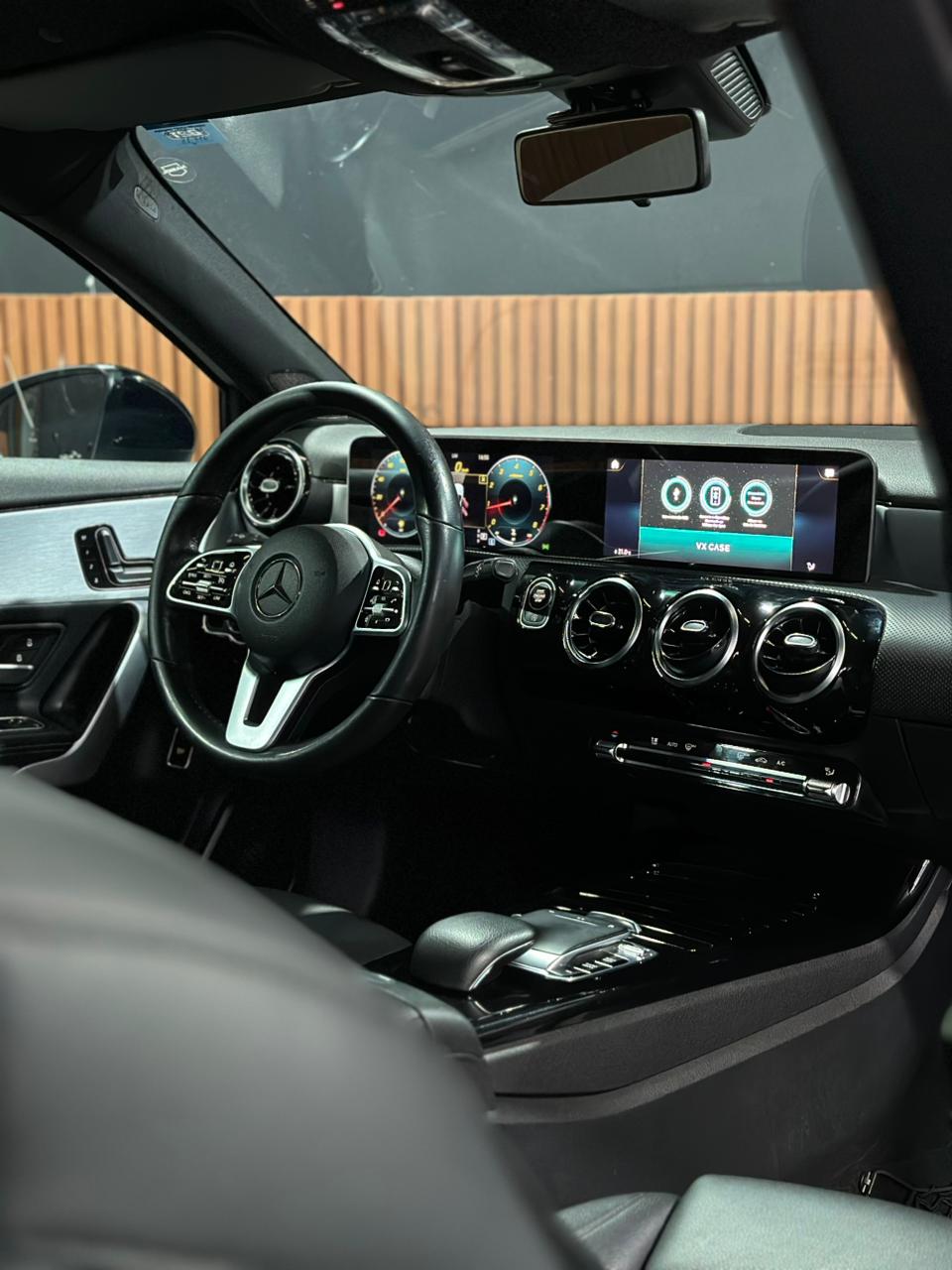 MERCEDES-BENZ A 200 1.6 CGI FLEX 7G-DCT 2019 - Imagem 12