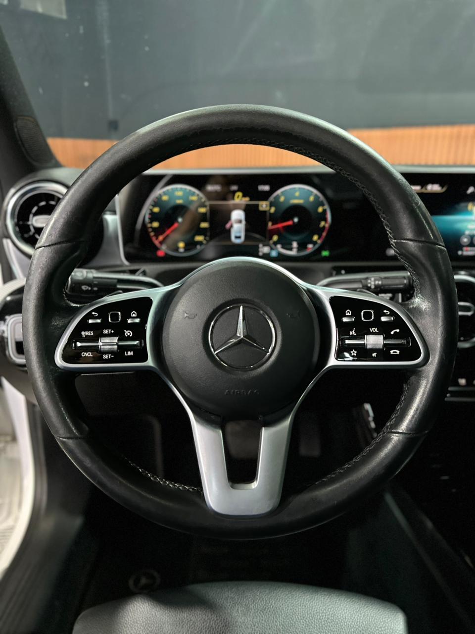 MERCEDES-BENZ A 200 1.6 CGI FLEX 7G-DCT 2019 - Imagem 22