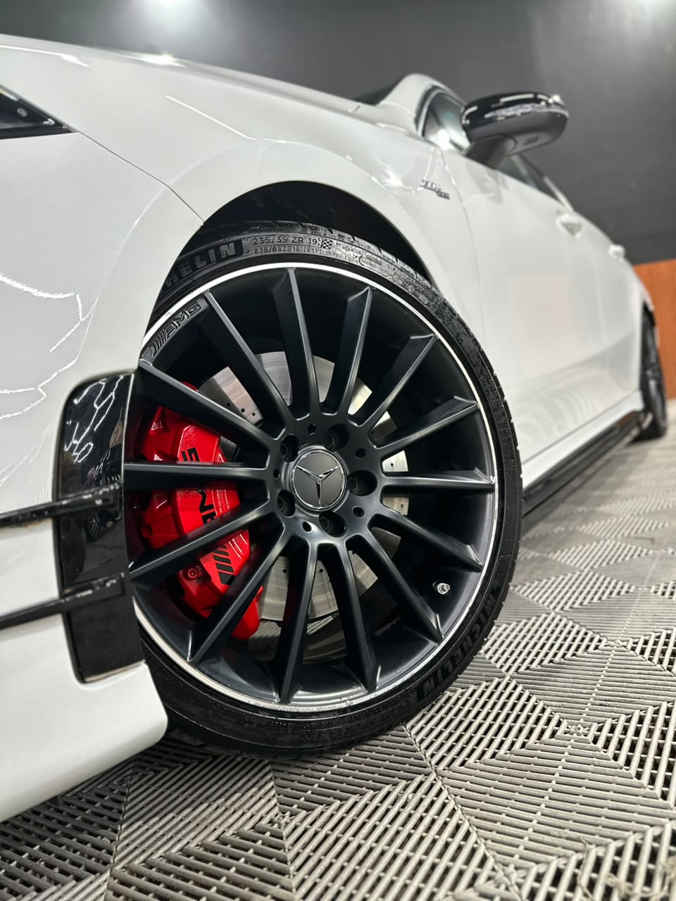 MERCEDES-BENZ A 35 AMG 2.0 CGI GASOLINA 4MATIC 7G-DCT - Imagem 3