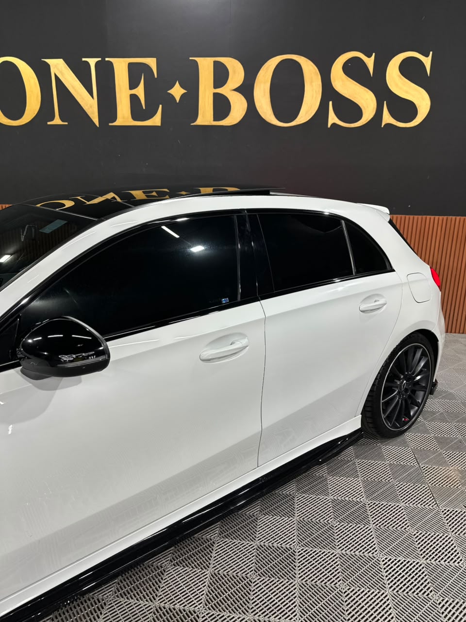 MERCEDES-BENZ A 35 AMG 2.0 CGI GASOLINA 4MATIC 7G-DCT - Imagem 9