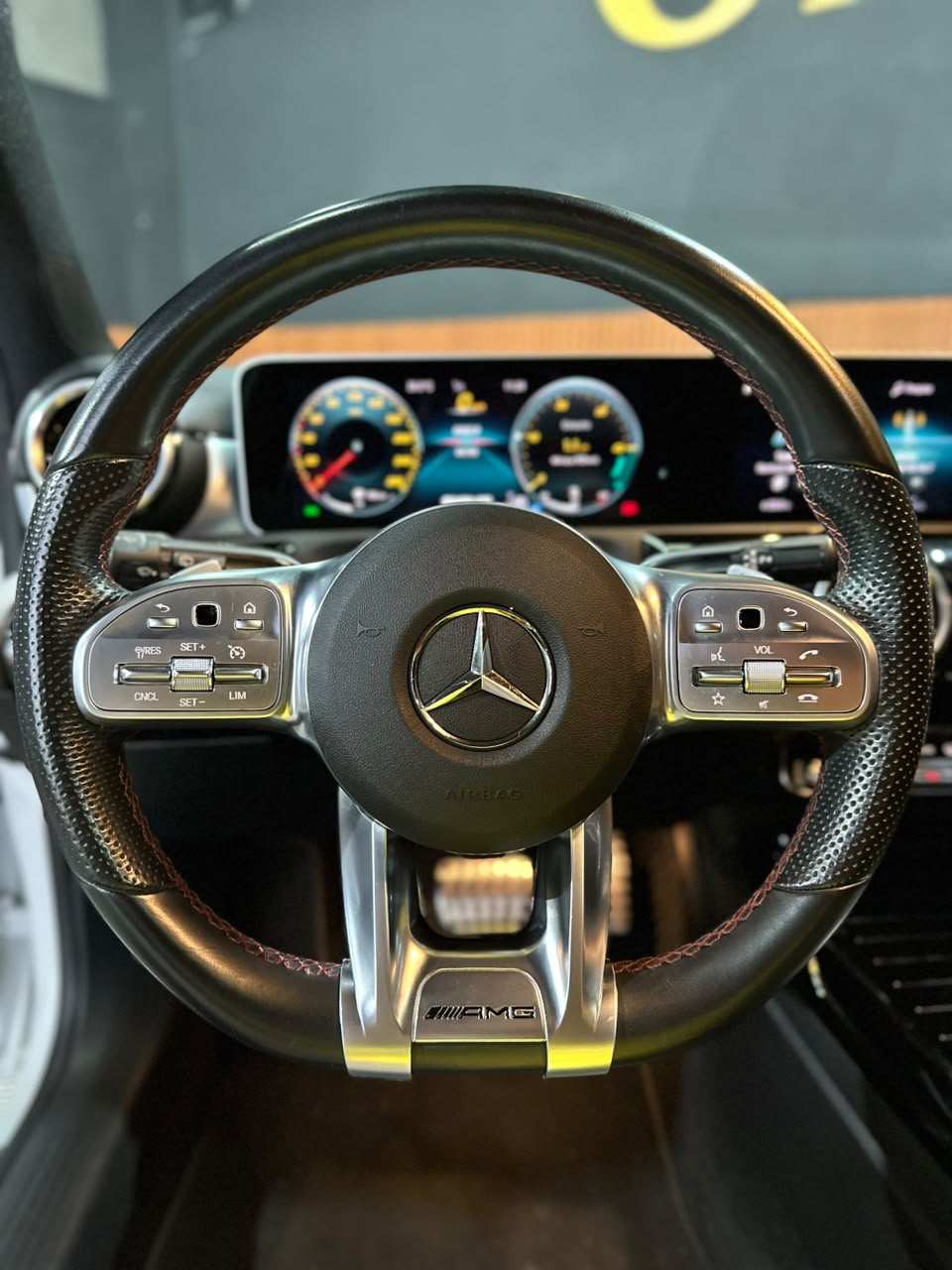 MERCEDES-BENZ A 35 AMG 2.0 CGI GASOLINA 4MATIC 7G-DCT - Imagem 20