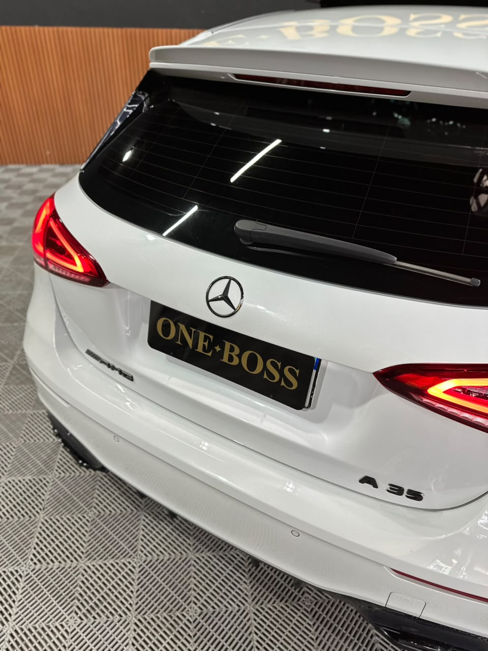 MERCEDES-BENZ A 35 AMG 2.0 CGI GASOLINA 4MATIC 7G-DCT - Imagem 23