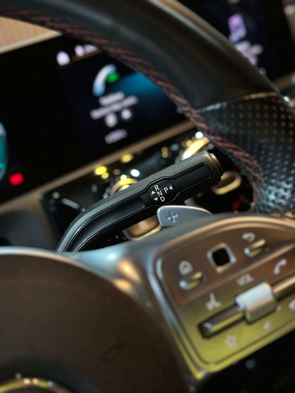 MERCEDES-BENZ A 35 AMG 2.0 CGI GASOLINA 4MATIC 7G-DCT - Imagem 24