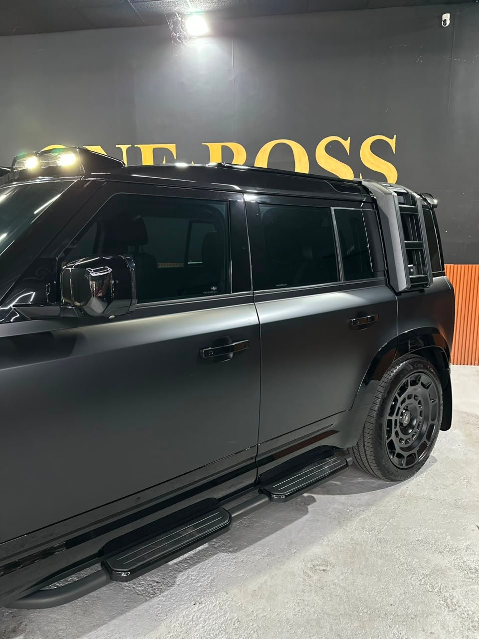 LAND ROVER DEFENDER 2.0 P300 GASOLINA 110 SE AWD AUTOMÁTICO 2021/2022 - Imagem 2