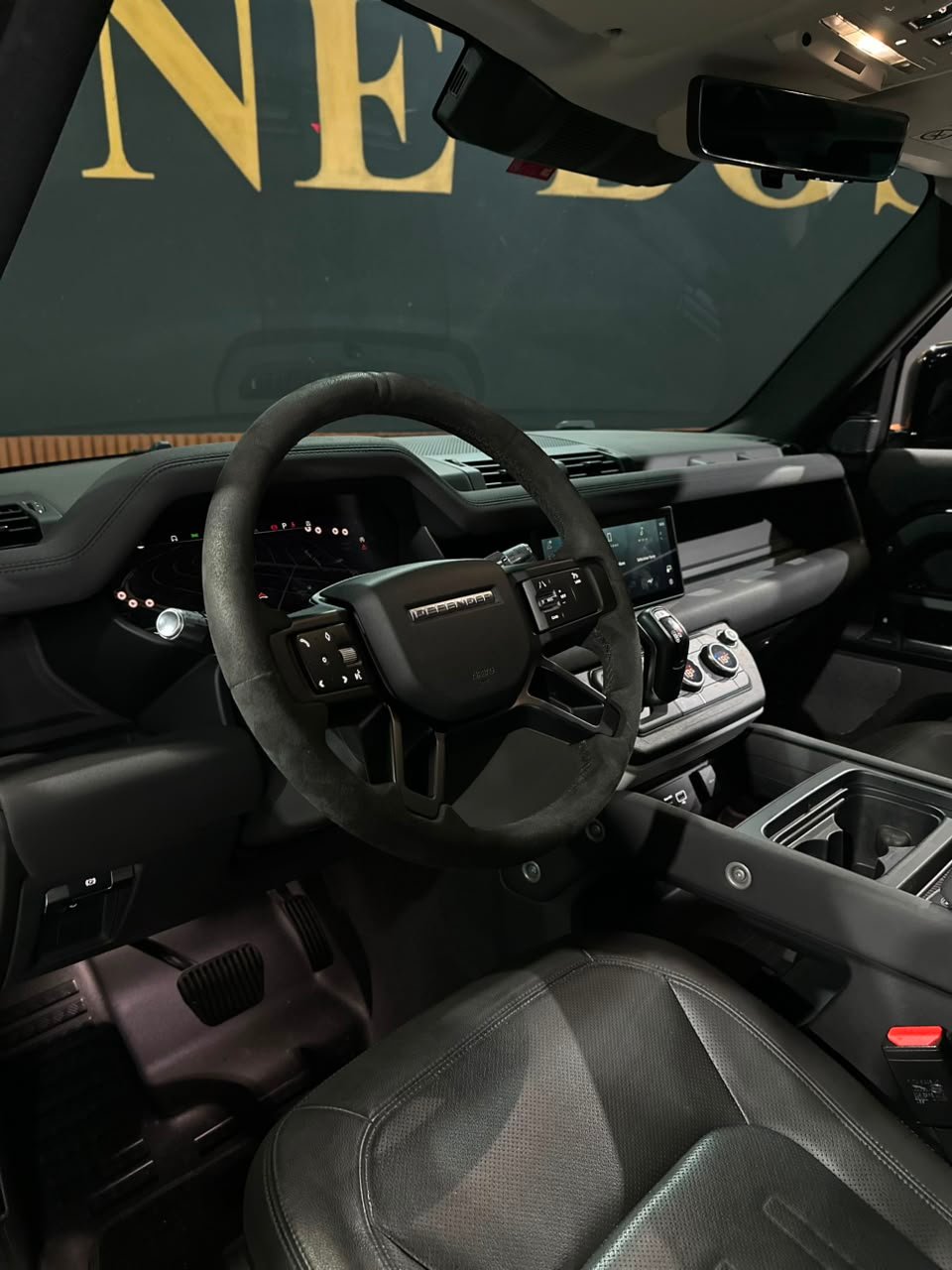 LAND ROVER DEFENDER 2.0 P300 GASOLINA 110 SE AWD AUTOMÁTICO 2021/2022 - Imagem 13