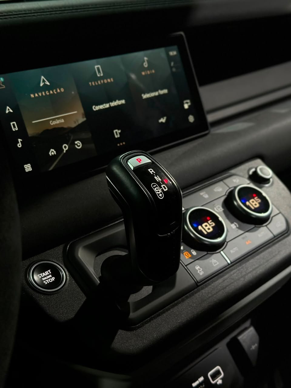LAND ROVER DEFENDER 2.0 P300 GASOLINA 110 SE AWD AUTOMÁTICO 2021/2022 - Imagem 15