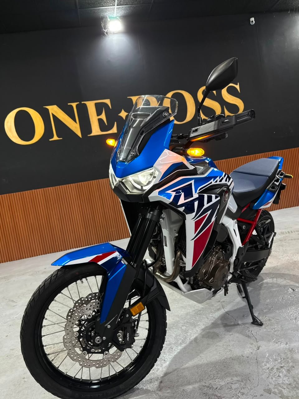 HONDA CRF 1100L AFRICA TWIN DCT 2023/2024 - Imagem 2