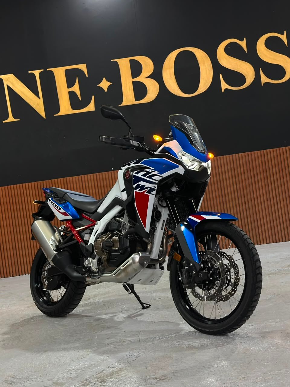 HONDA CRF 1100L AFRICA TWIN DCT 2023/2024 - Imagem 4