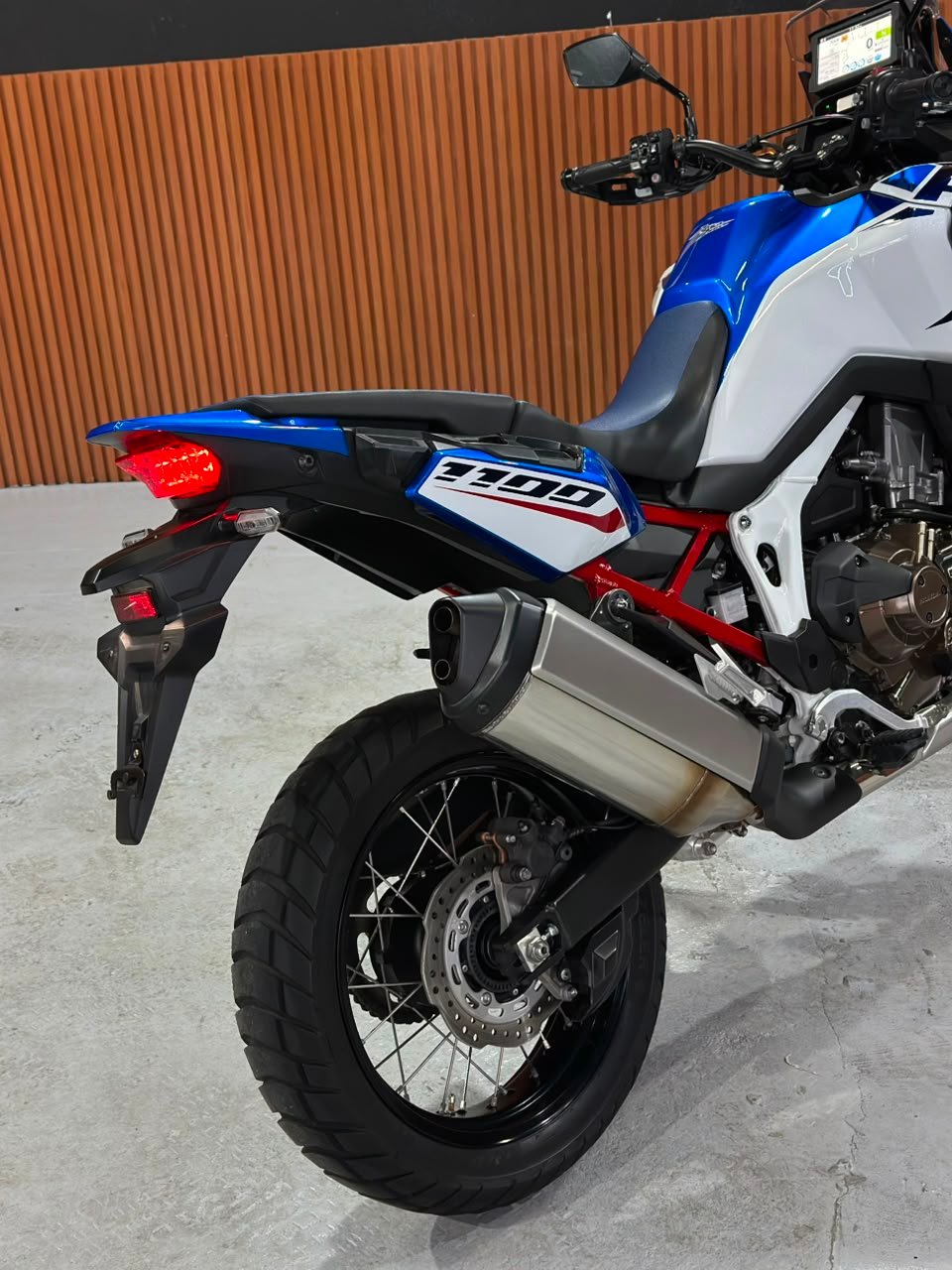HONDA CRF 1100L AFRICA TWIN DCT 2023/2024 - Imagem 6