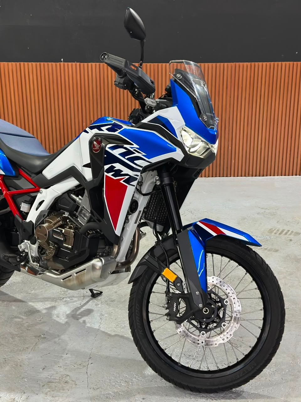 HONDA CRF 1100L AFRICA TWIN DCT 2023/2024 - Imagem 10
