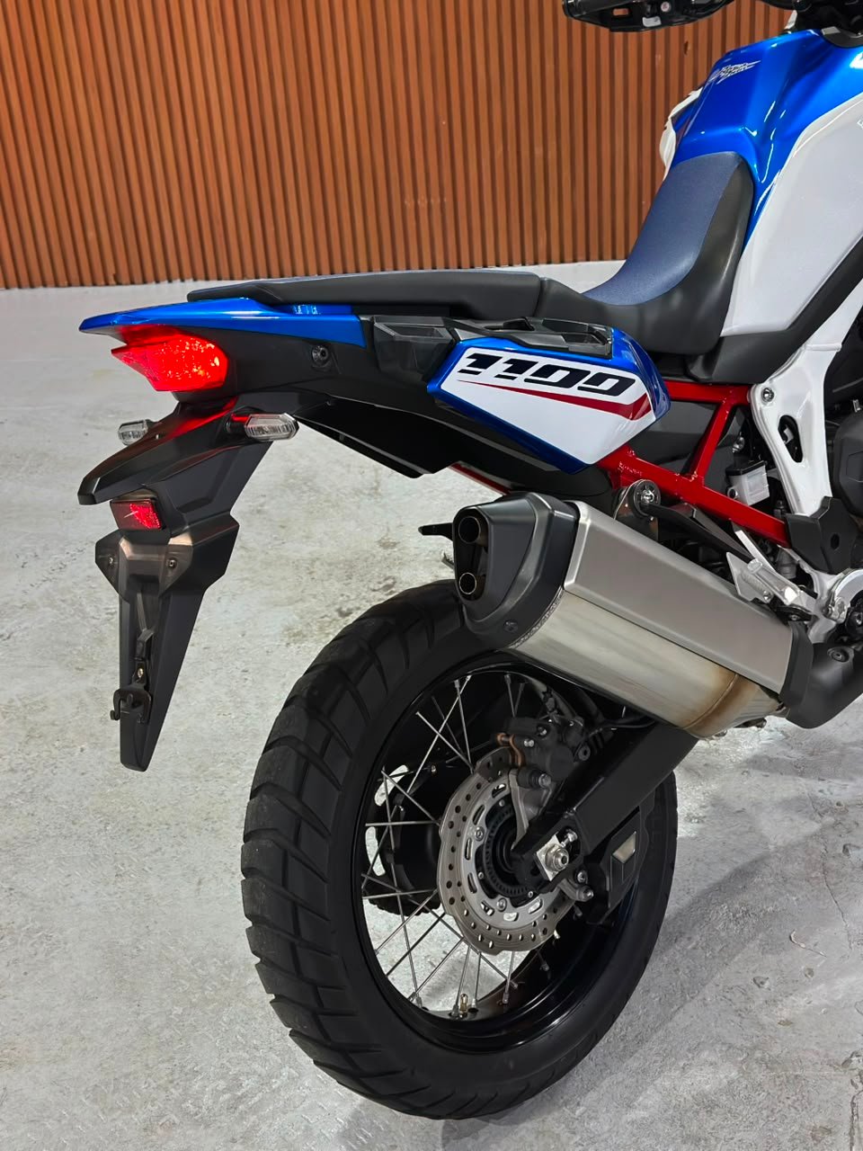 HONDA CRF 1100L AFRICA TWIN DCT 2023/2024 - Imagem 12