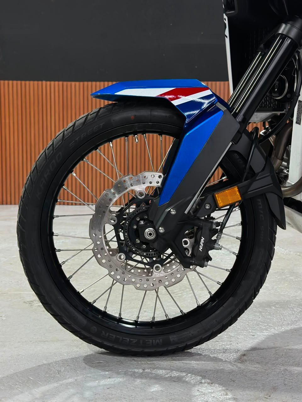 HONDA CRF 1100L AFRICA TWIN DCT 2023/2024 - Imagem 19