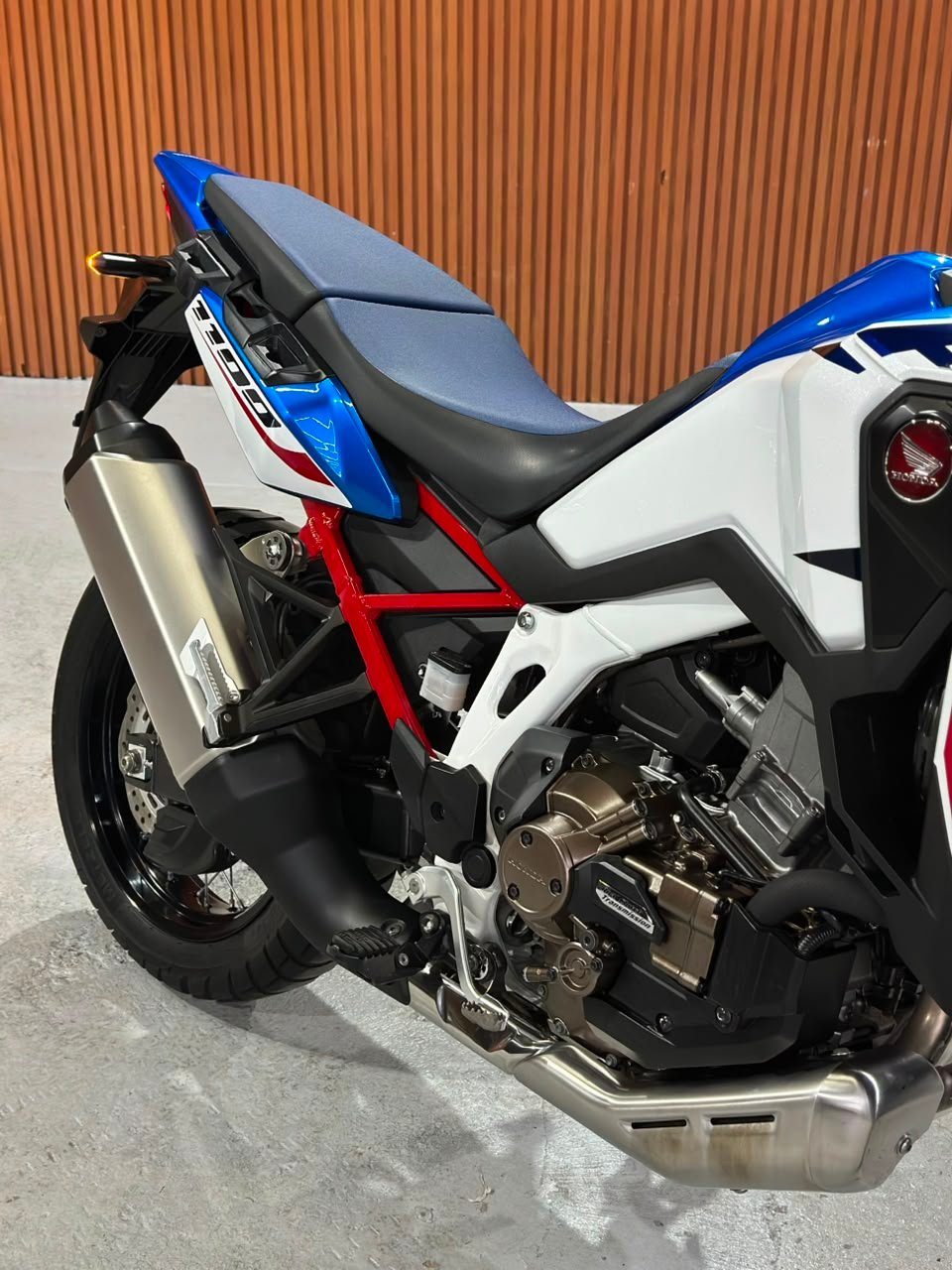 HONDA CRF 1100L AFRICA TWIN DCT 2023/2024 - Imagem 24