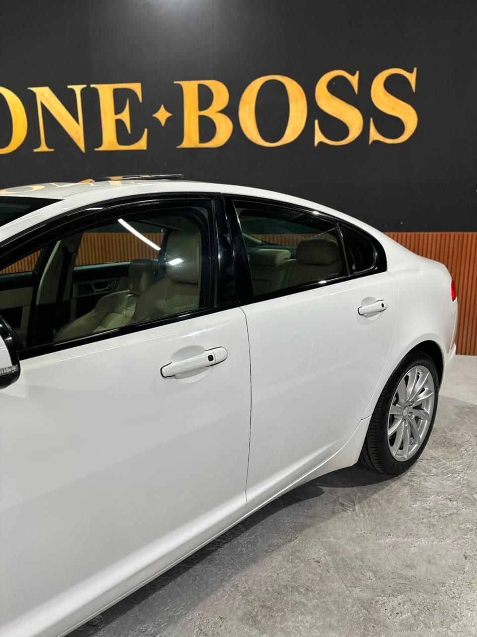 JAGUAR XF 2.0 PREMIUM LUXURY TURBOCHARGED GASOLINA - Imagem 5