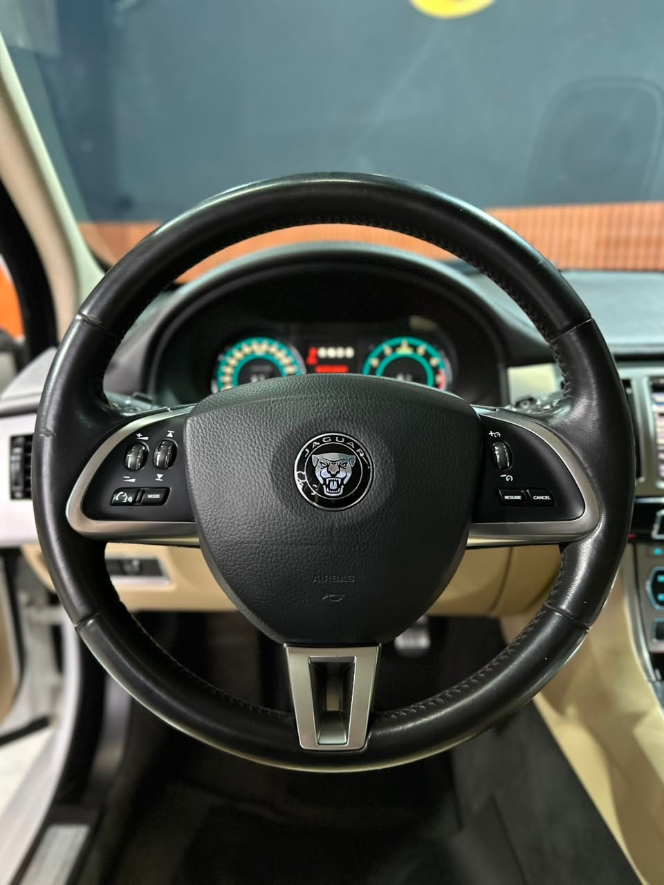 JAGUAR XF 2.0 PREMIUM LUXURY TURBOCHARGED GASOLINA - Imagem 20