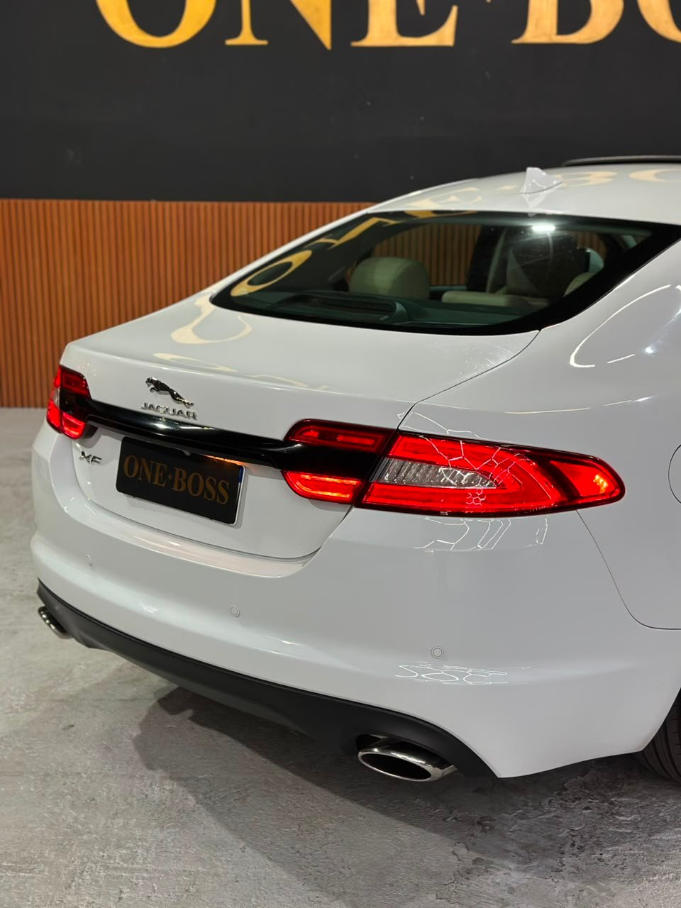 JAGUAR XF 2.0 PREMIUM LUXURY TURBOCHARGED GASOLINA - Imagem 23