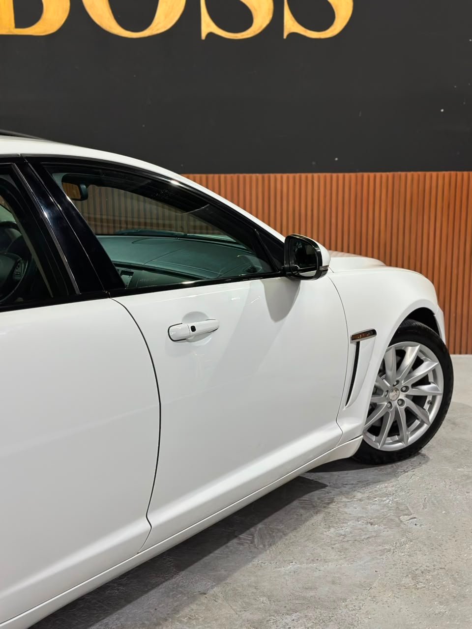 JAGUAR XF 2.0 PREMIUM LUXURY TURBOCHARGED GASOLINA - Imagem 25