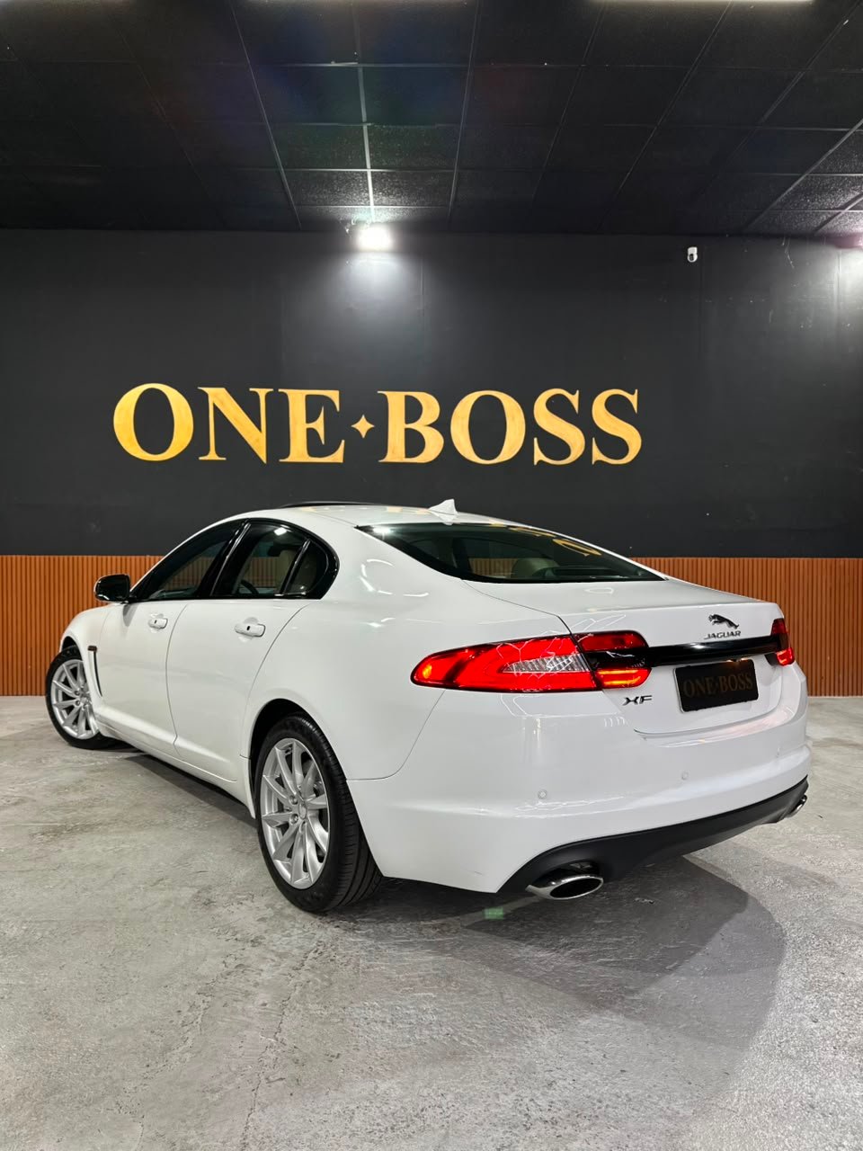 JAGUAR XF 2.0 PREMIUM LUXURY TURBOCHARGED GASOLINA - Imagem 26