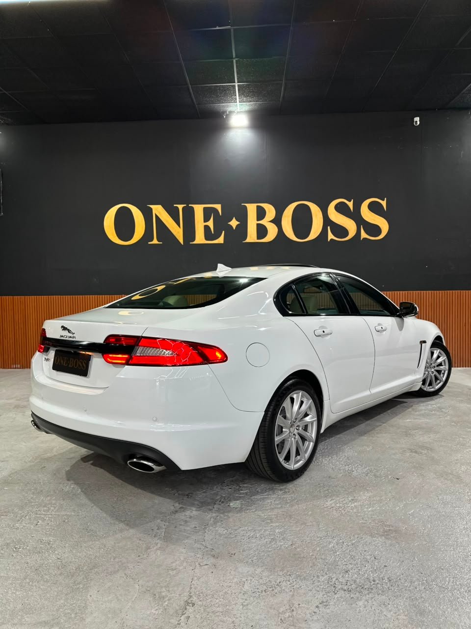 JAGUAR XF 2.0 PREMIUM LUXURY TURBOCHARGED GASOLINA - Imagem 27