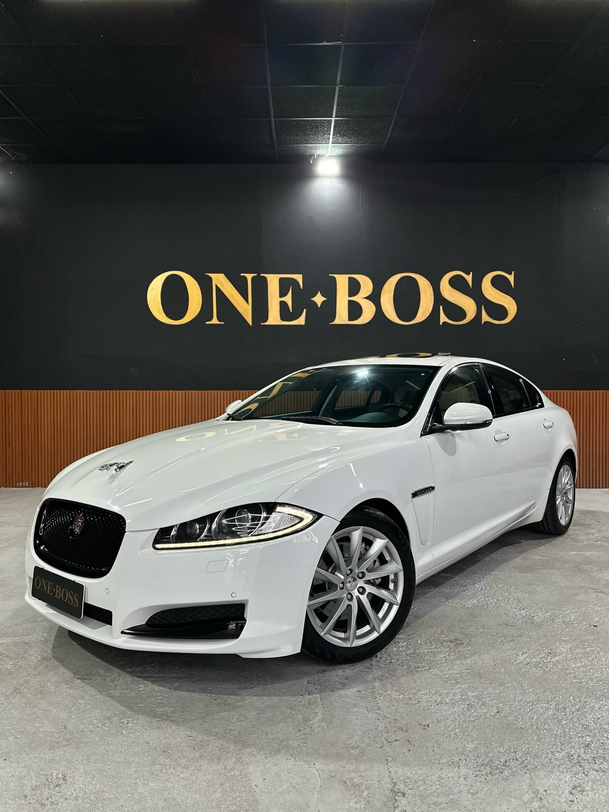 JAGUAR XF 2.0 PREMIUM LUXURY TURBOCHARGED GASOLINA
