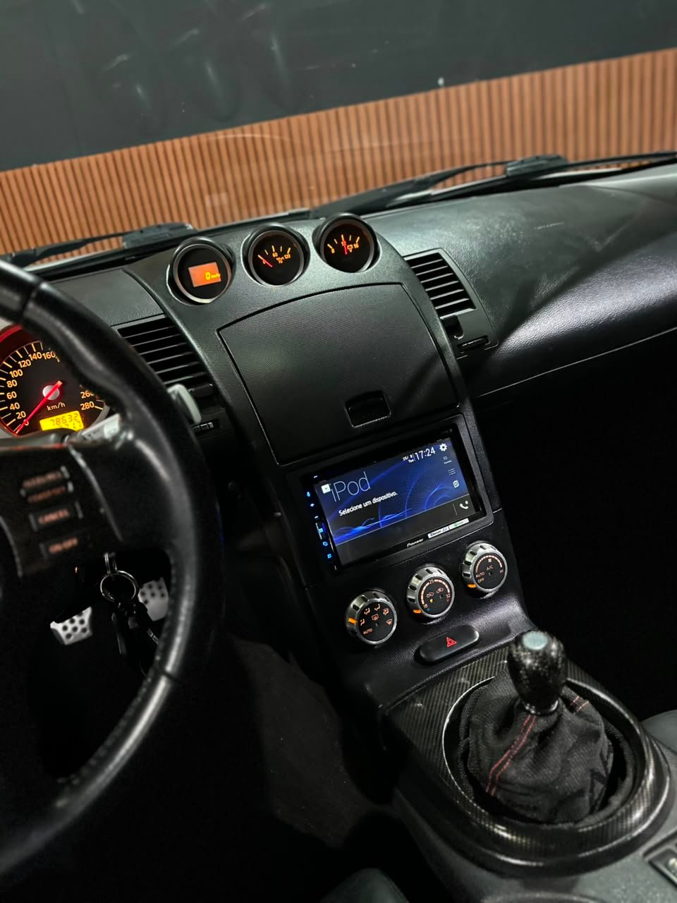 NISSAN 350Z 3.5 V6 GASOLINA MANUAL - Imagem 17